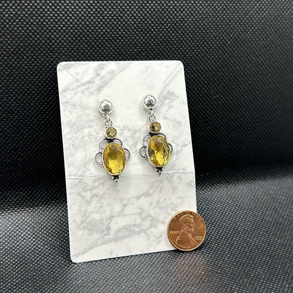 Citrine Oval Dangling Pierced earrings 💛 NWT - Picture 7 of 9